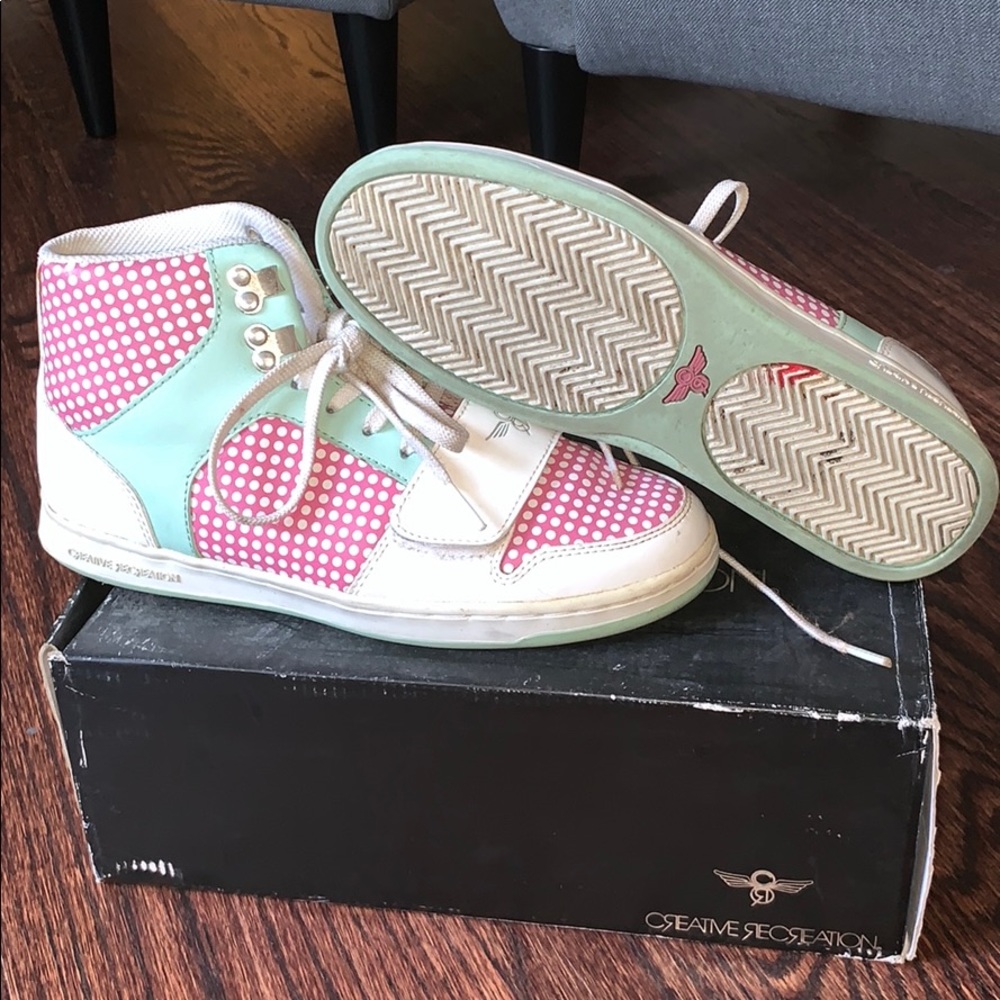 Creative Rec Cesario - Tiffany Pink
